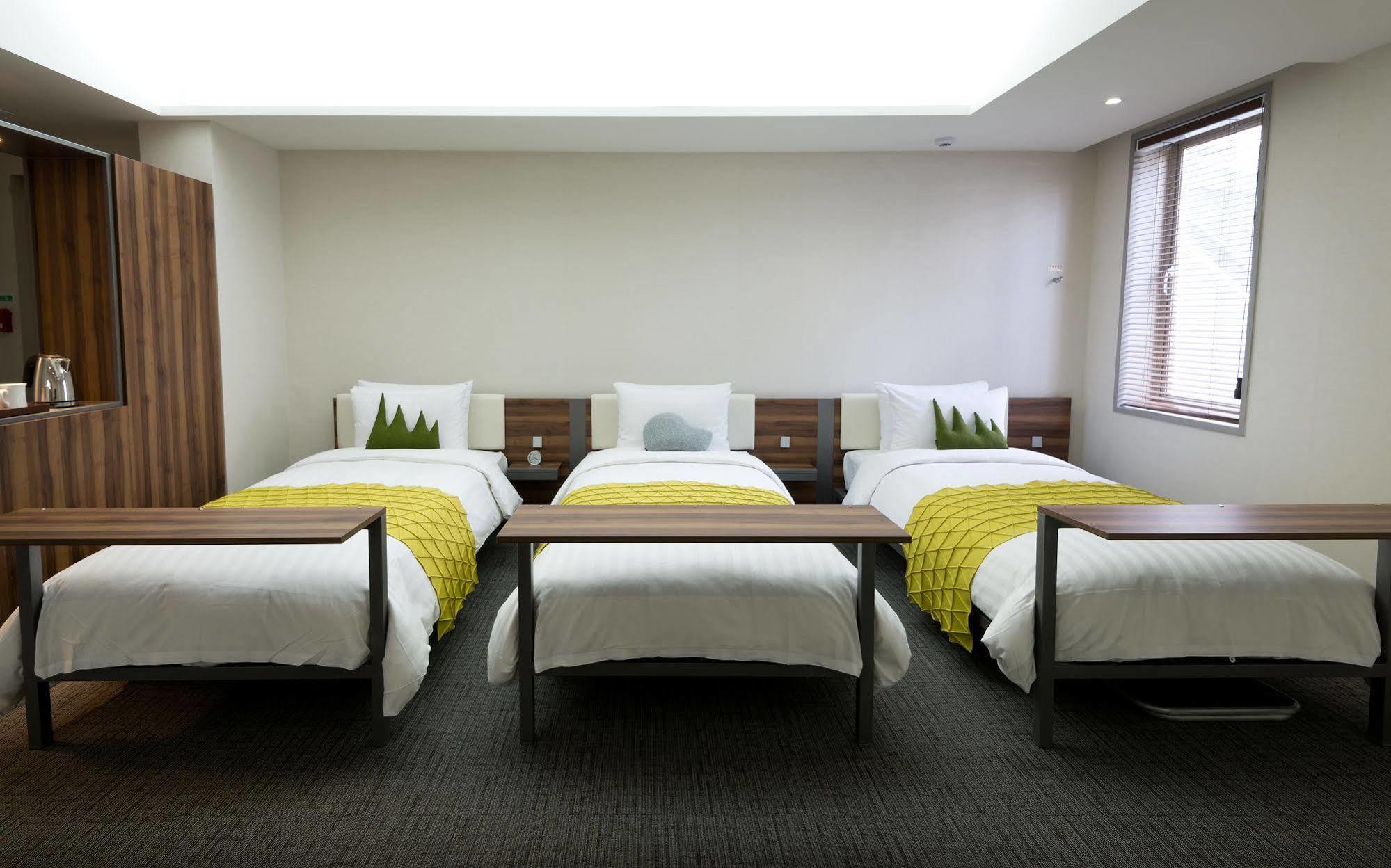 Metro Myeongdong 3*